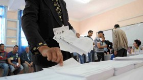 مترشح حر يهرب بالقائمة الإنتخابية ويسلمها إلى برلماني