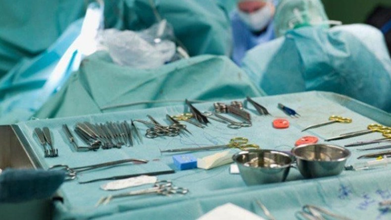 ممرضة بوهران تبث نقلا مباشرا لعملية جراحية على الفايسبوك