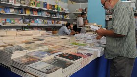 غياب الجمهور يرهن نجاح معرض “ربيع بونة للكتاب” في عنابة