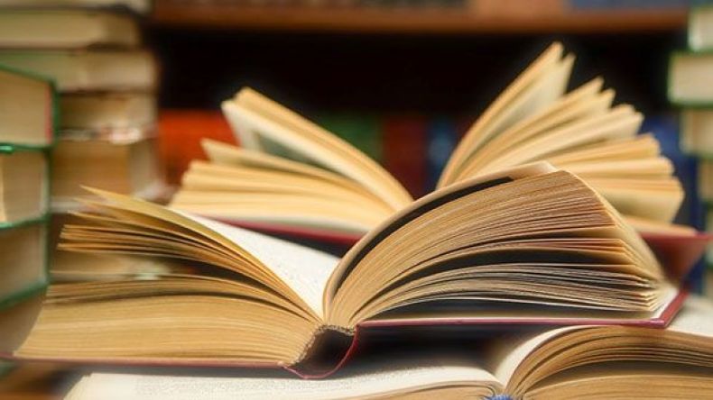 دمرونا وهم يضحكون.. وقبلنا أعتابهم متوسلين