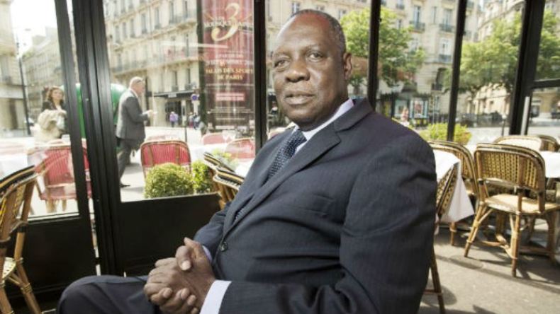 مسؤولو “الكاف” يتودّدون لِعيسى حياتو بعد معاقبة أحمد أحمد!