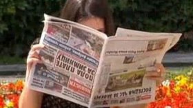 فتاة صربية ترى العالم رأساً على عقب