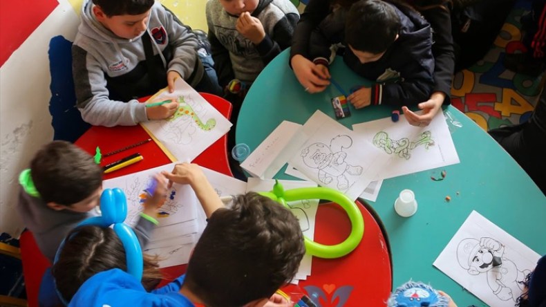 أولياء أطفال التوحد يحتجون في سيدي عيسى بالمسيلة