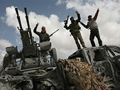 Libye :  les rebelles reculent