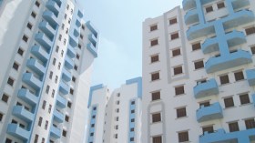 الولاة مطالبون بتوزيع 130 ألف سكن قريبا
