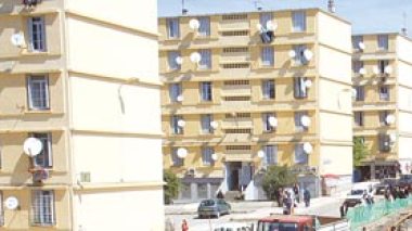 Des spécialistes établissent les résultats du cinquième  recensement de la population : plus de 1,5 millions de logements vides en Algérie.