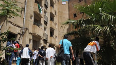 Angry citizens storm new social housing units in MÃ©dÃ©a province