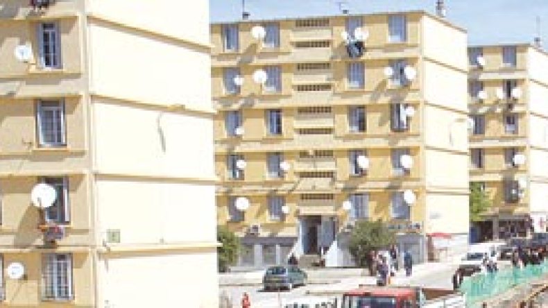 تكلفة إنجاز المساكن ارتفعت بـ 30 مليون و500 ألف منصب مهدد بالزوال