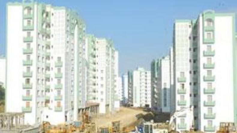 وزير السكن يفند تجميد الرئيس بوتفليقة لمشروع المليون وحدة سكنية