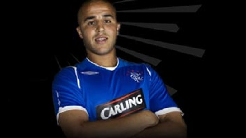 بوقرة يروج للكرة الجزائرية باسكتلندا ويقول أن الجزائر مثل البرازيل