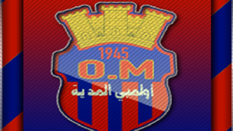 مسيرو أولمبي المدية ينسحبون جماعيا احتجاجا على الحكم شارف