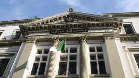 سكير يسرق كيس مخدرات فيتهم ببيعها