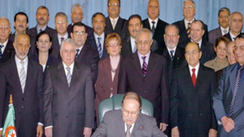 قوانين المالية، محاربة الفساد وحركة الأموال  بأوامر رئاسية