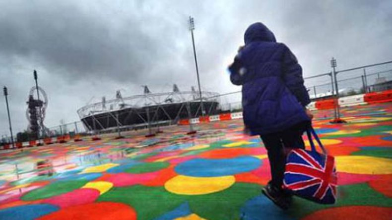 الفوج الثاني من الرياضيين الجزائريين يصل إلى لندن