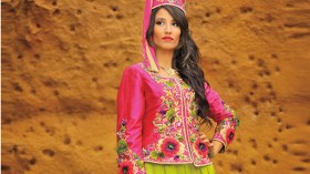 أزياء تقليدية بلمسات عصرية
