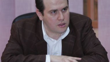 Lotfi Raïssi : « Le mandat d’arrêt lancé contre moi me prive de ma liberté »