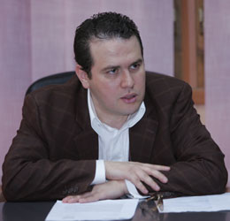 Lotfi Raïssi : « Le mandat d’arrêt lancé contre moi me prive de ma liberté »