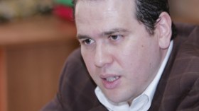 “الحكومة البريطانية اعتذرت كتابيا ولن أقبل بغير الاعتذار العلني”