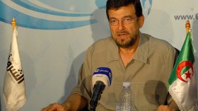 أزمة البترول لعبة تستهدف الجزائر الواقفة مع فلسطين