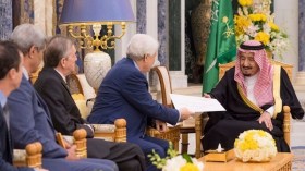 بوتفليقة يبعث رسالة إلى العاهل السعودي