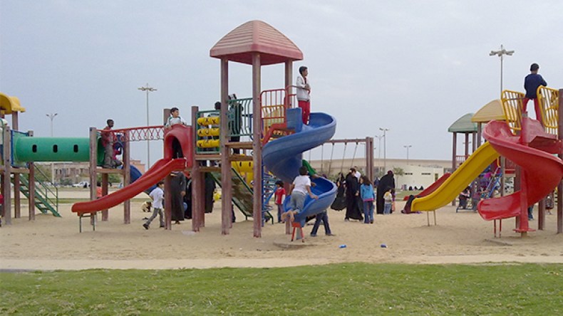 رجل أعمال يهدي مساحة ألعاب مجهزة مجانا للأطفال لمدة ثلاثة أشهر