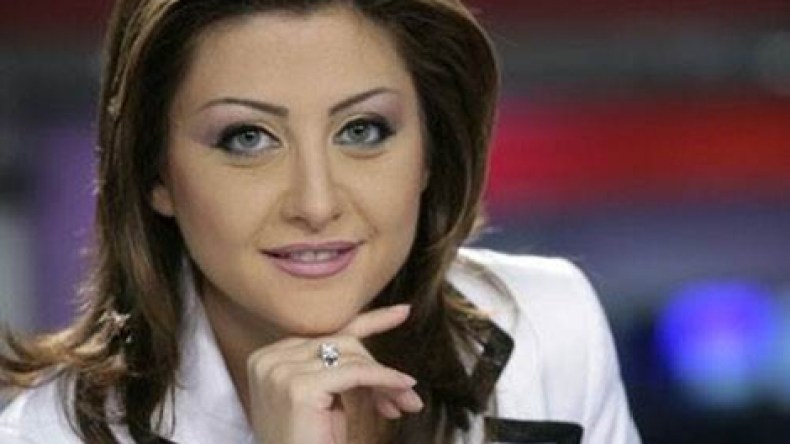 لونا الشبل .. من نجمة الجزيرة إلى مفاوضة باسم الأسد