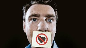 لماذا قاموس الجزائري خال من كلمة “أحبك”؟ !