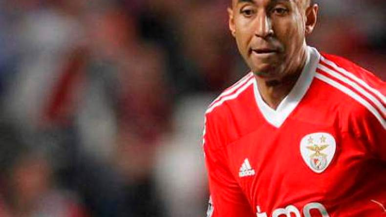 البرازيلي لويزاو مهدّد بعقوبة صارمة بعد اعتدائه على حكم ألماني