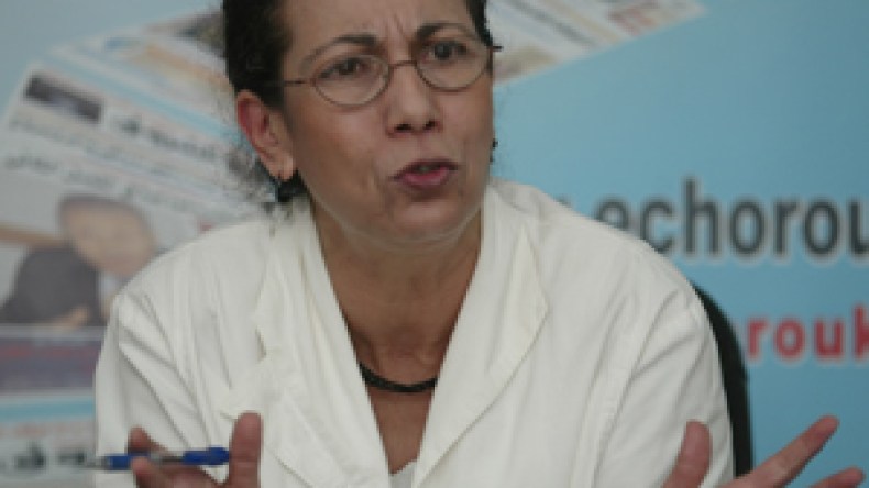 لويزة حنون: “جمعنا لحد الآن مليون توقيع من أجل حل البرلمان “