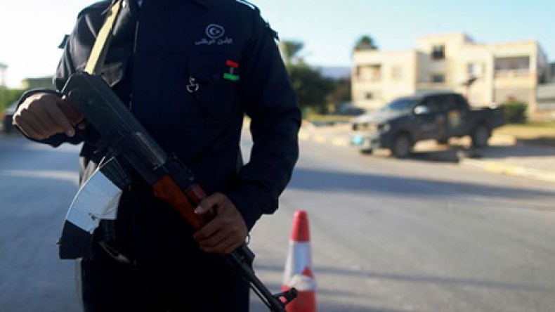 الجيش الليبي يعلن وقف إطلاق النار استجابة لحوار جنيف