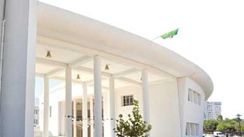 نفور جماعي للتلاميذ من ثانوية الرياضيات