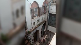 بناية “عصمان التركي” تهدد سكانها بالموت ردما ببلوزداد