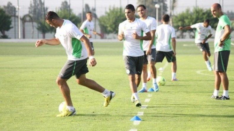 لحسن وابراهيمي مصابان وخليلوزيتش يستنجد بـ العرفي