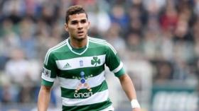 عبيد في باناتينايكوس لمدّة 3 مواسم