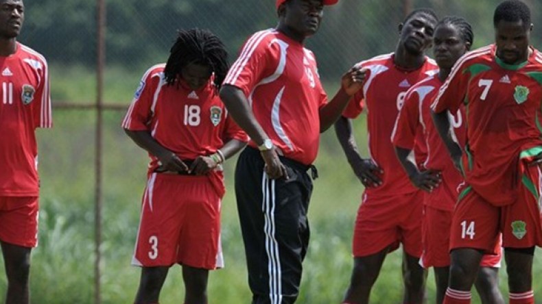 شركة‮ “‬خمور‮” ‬تغري‮ ‬زبائنها بتوزيع تذاكر مواجهة‮ “‬الخضر‮” ‬مجانا