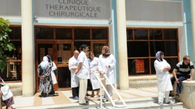 أطباء يتحولون إلى بزناسية لدى مخابر وبارونات الدواء