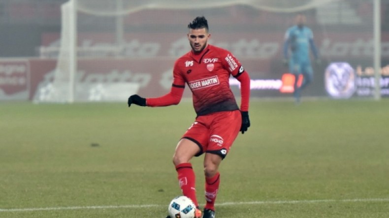 عبيد يُصاب ويغيب عن مواجهة ليون