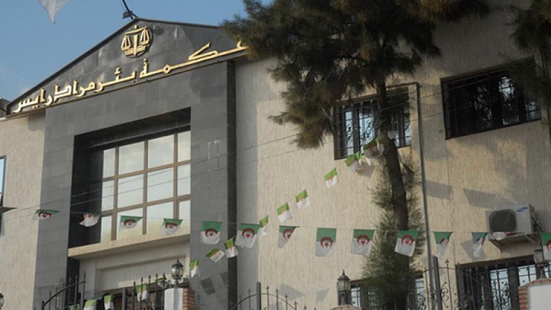 التماس عام حبسا لكاتبة ضبط انتحلت صفة قاضٍ‮‬