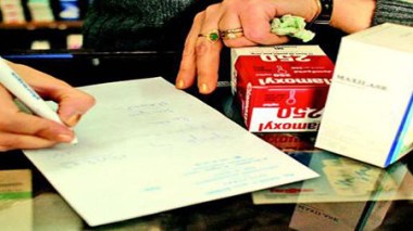 Une baisse des prix de 42% de médicaments remboursables en Algérie