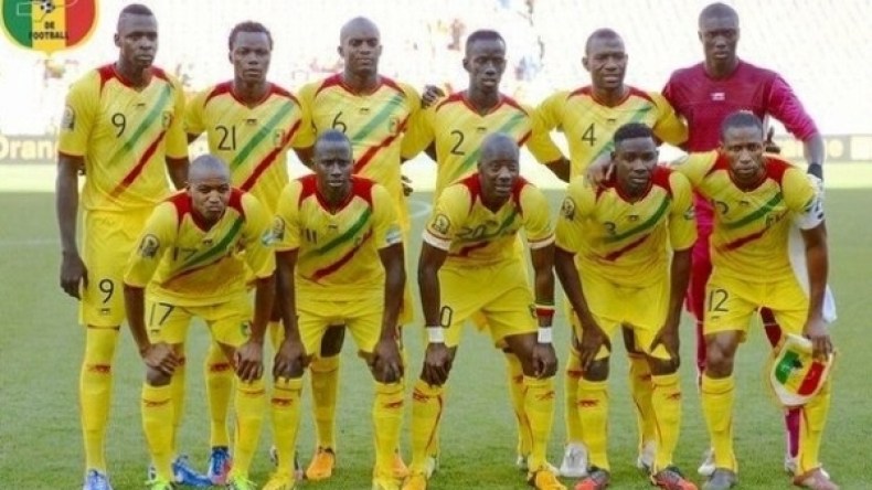 الإعلام المالي يطالب منتخبه الوطني بعدم اللعب في الجزائر!؟