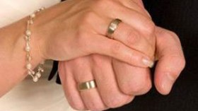 تسجيل‭ ‬900‭ ‬حالة‭ ‬زواج‭ ‬جديدة‭ ‬خلال‭ ‬سنة‭ ‬2009،‭ ‬منها‭ ‬45‭ ‬حالة‭ ‬لشيوخ‭ ‬تجاوزوا‭ ‬السبعينات‭ ‬تزوجوا‭ ‬صغيرات‮ ‬