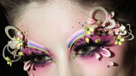 إكسسوارات غريبة.. هل تتجرّئين على استعمالها؟