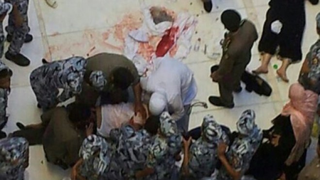 14 جريحا في تدافع حول الكعبة المشرفة
