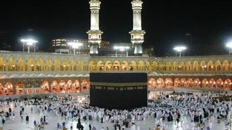 السعودية تفرض رسوما جديدة على العمرة