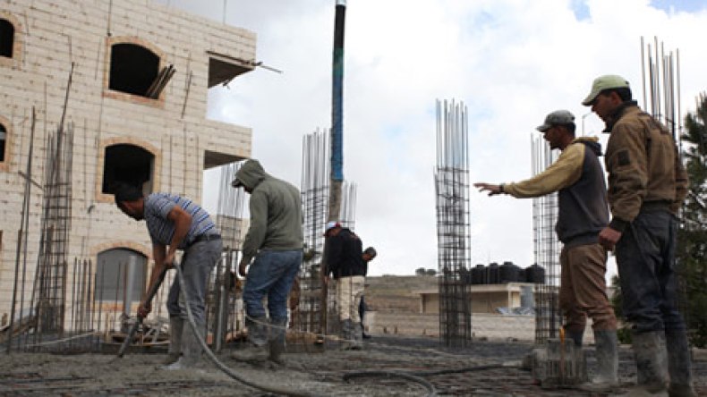 26 ألف عامل غير مصرح به في قطاعات البناء والأشغال العمومية والري