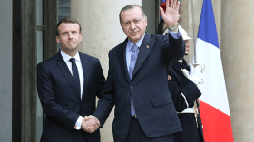 “احتلال” الجزائر.. سلاح تركيا ضد فرنسا!