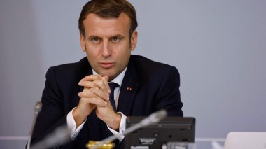 Macron Decided To Reduce The French Visa Quota For Algerians In 2019