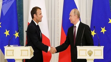 Macron aurait proposé à Trump de ressusciter le G8 avec la Russie