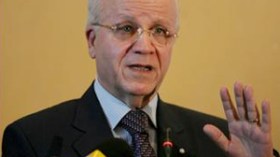 مدلسي يدعو فرنسا إلى التمسك باتفاقية 1968