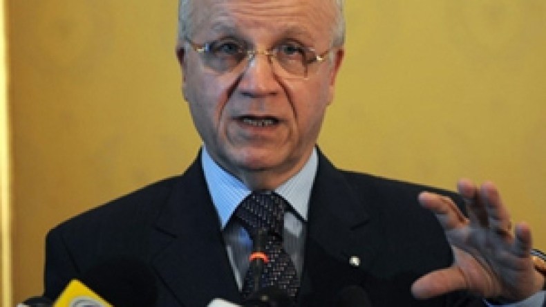 مدلسي يكذب تزويد نظام القذافي بسيارات حربية لنقل المرتزقة